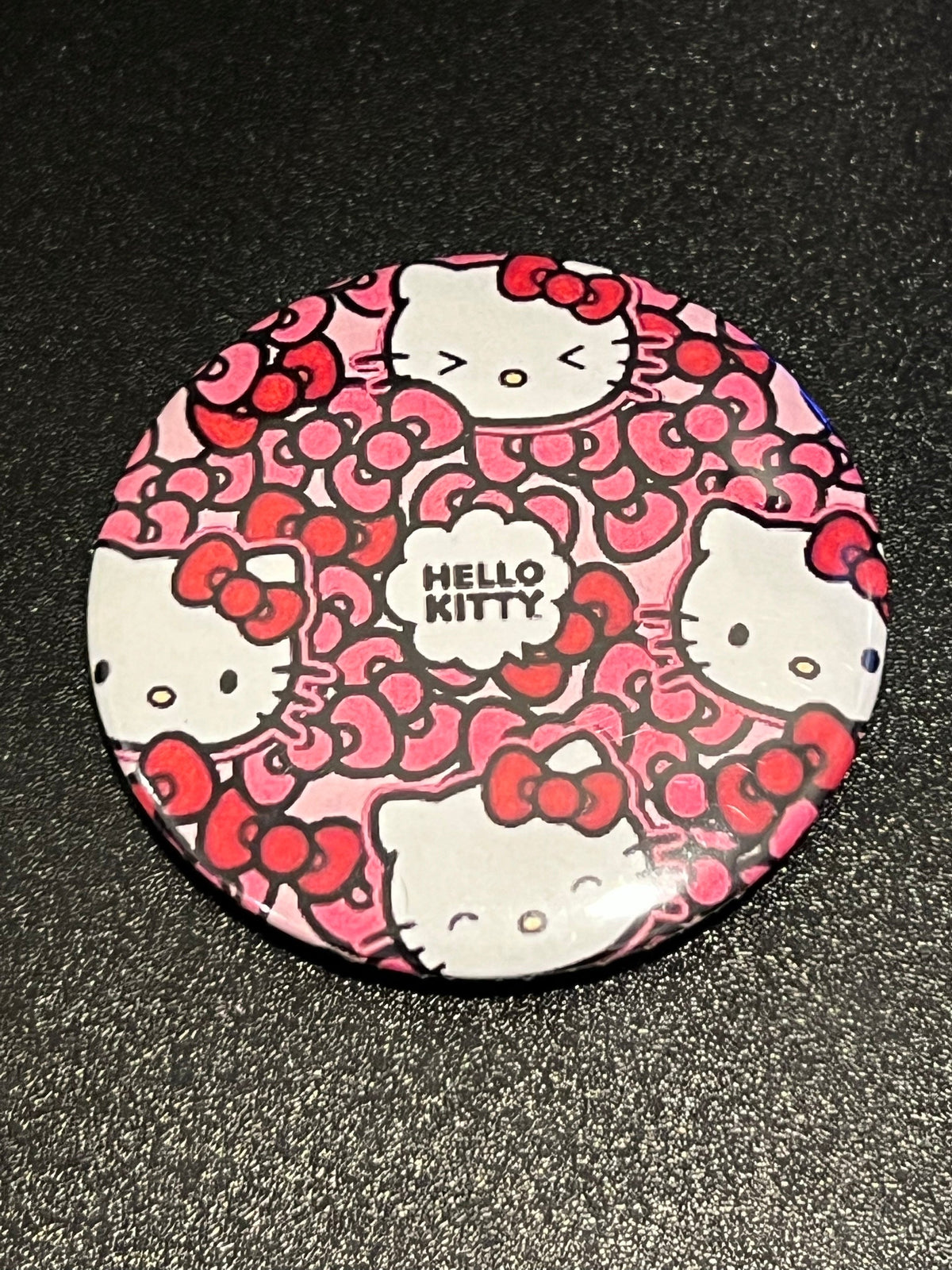 Hello Kitty Pattern Pink Button