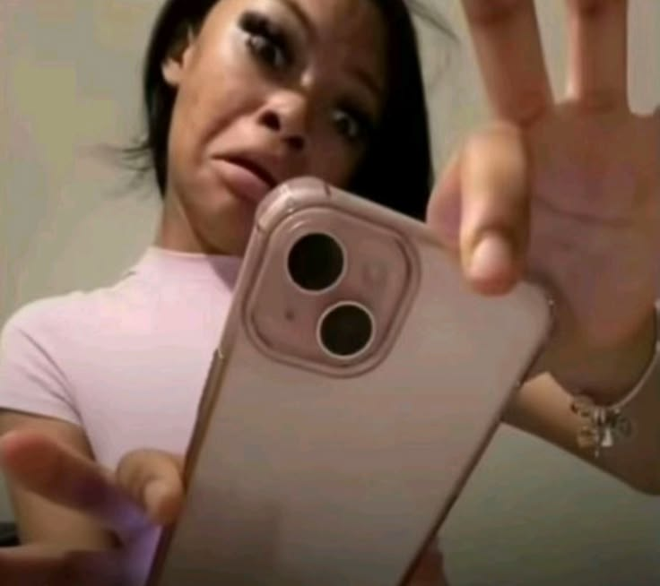 Phone in your face magnet